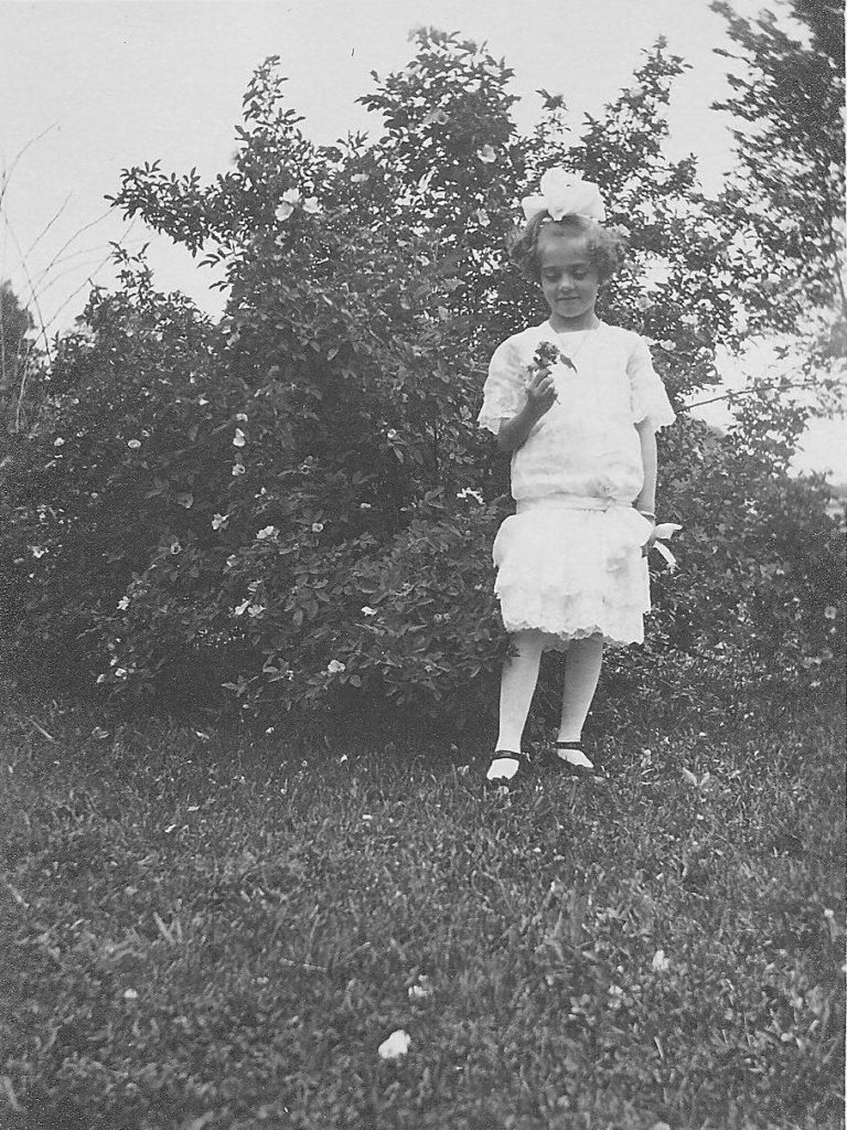 Dorothy Larkin as a child 01